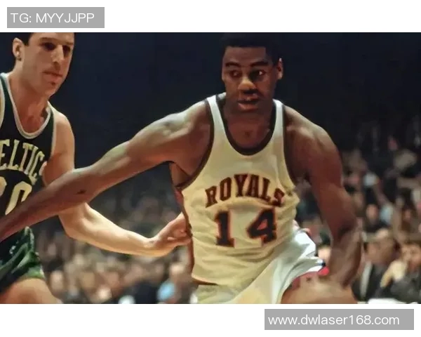 篮球明星罗斯的传奇之路从风光无限到逆境重生的奋斗故事