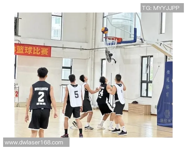 明星球员们的篮球魅力展现能抓篮球的他们如何征服赛场与荧幕